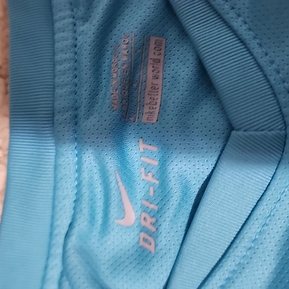 Matching soccer jersey and shorts - Picture 3 of 4